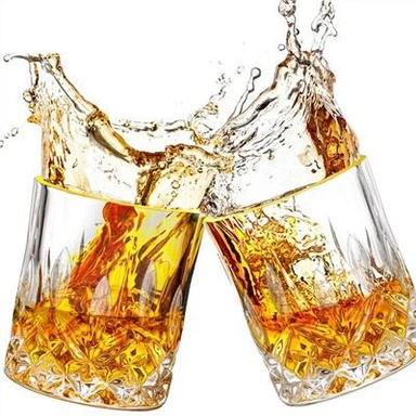 Kristallkarierte Whiskygläser