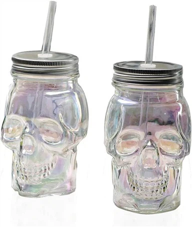 Totenkopf-Einmachglas mit Deckel und Strohhalm