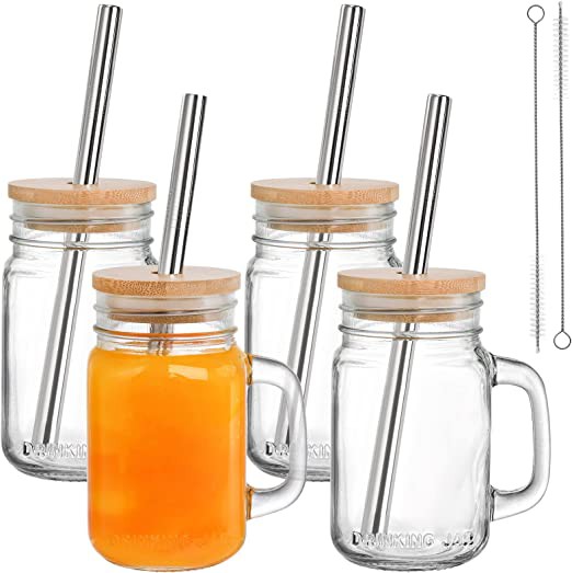 Einmachglasbecher aus Glas mit Bambusdeckel und Strohhalm