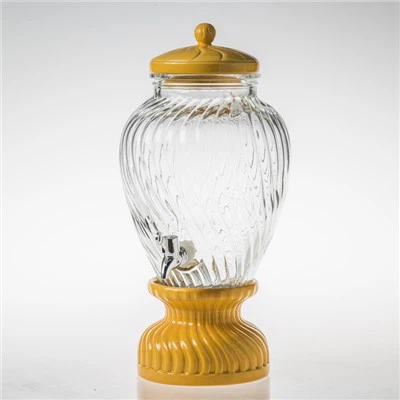 Kleiner Getränkespender aus Glas
